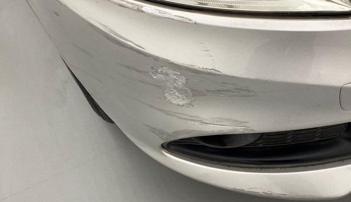 2015 Maruti Swift Dzire LXI, Petrol, Manual, 33,767 km, Front bumper - Minor scratches