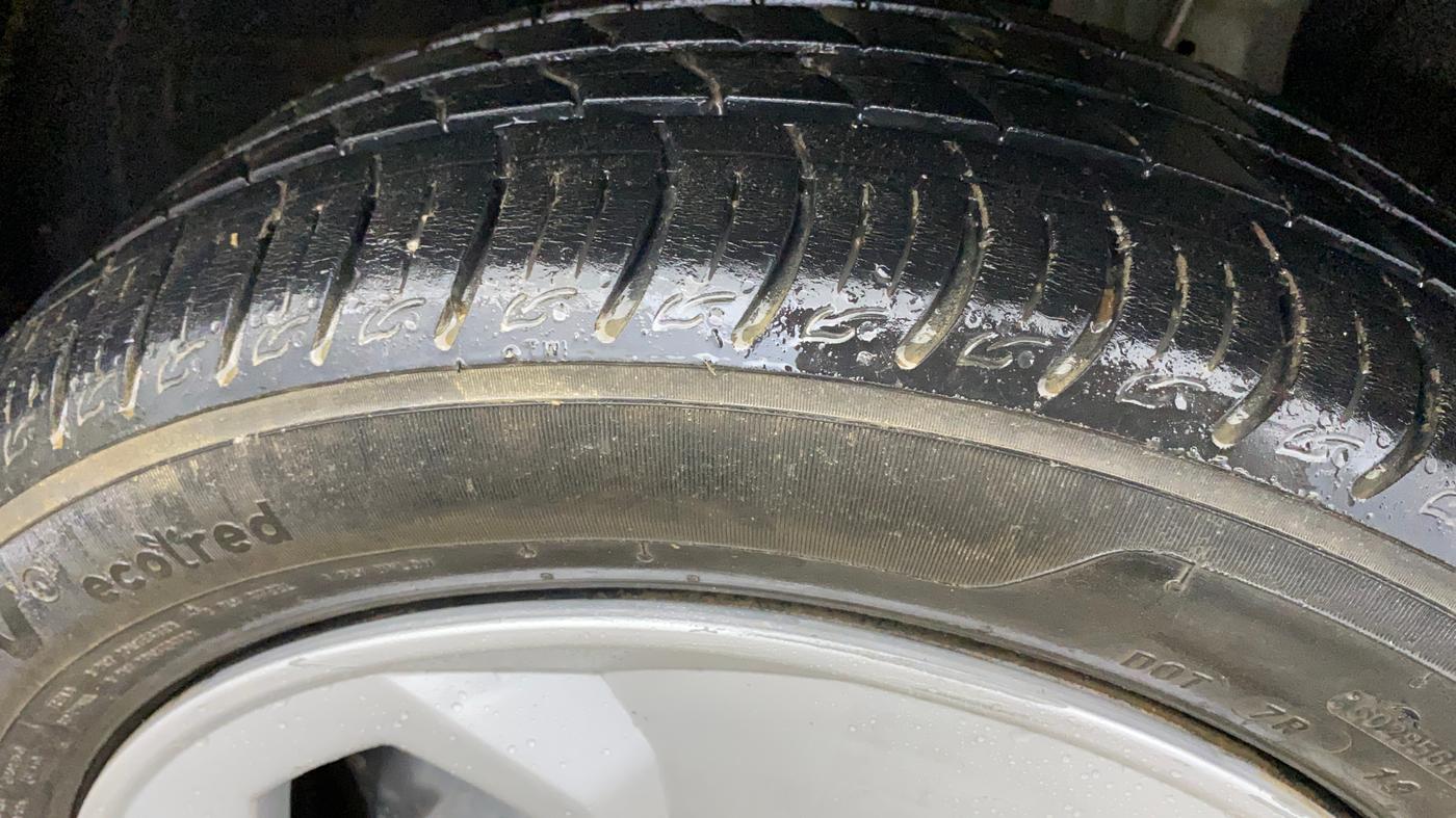2021 Nissan MAGNITE XL, Petrol, Manual, 47,315 km, Right Front Tyre Tread