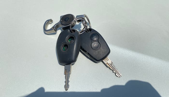 2014 Renault Duster 85 PS RXL DIESEL, Diesel, Manual, 1,36,899 km, Key Close Up