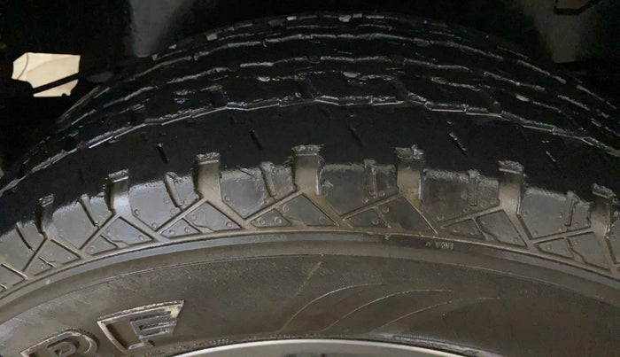 2021 Mahindra Thar LX PETROL HT 4WD AT, Petrol, Automatic, 55,622 km, Right Rear Tyre Tread