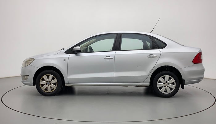 2013 Skoda Rapid AMBITION 1.6 TDI CR MT, Diesel, Manual, 77,104 km, Left Side