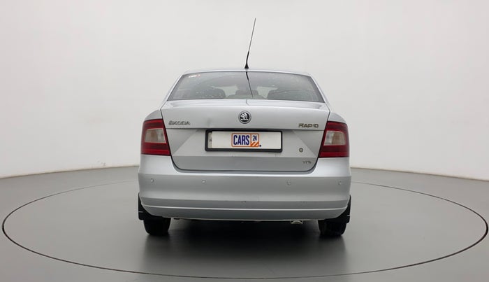 2013 Skoda Rapid AMBITION 1.6 TDI CR MT, Diesel, Manual, 77,104 km, Back/Rear