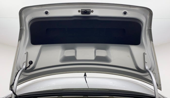 2013 Skoda Rapid AMBITION 1.6 TDI CR MT, Diesel, Manual, 77,104 km, Boot Door Open