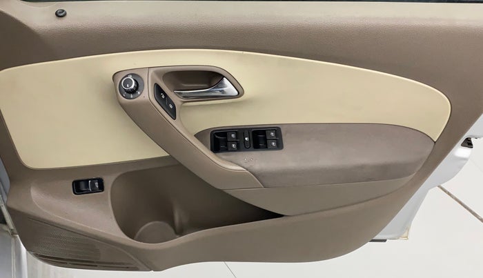 2013 Skoda Rapid AMBITION 1.6 TDI CR MT, Diesel, Manual, 77,104 km, Driver Side Door Panels Control