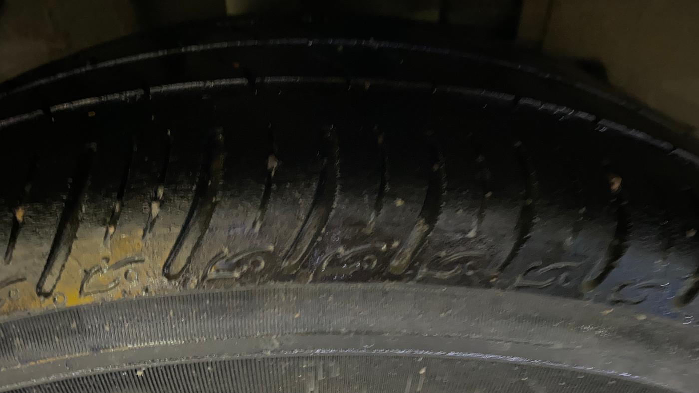 2022 Tata TIGOR XZ PETROL, CNG, Manual, 45,689 km, Right Rear Tyre Tread