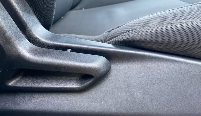 2024 Tata NEXON Smart Plus 1.2 Revotron 6 AMT, Petrol, Automatic, 14,400 km, Driver Side Adjustment Panel