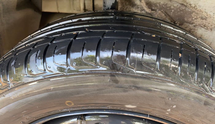 2024 Tata NEXON Smart Plus 1.2 Revotron 6 AMT, Petrol, Automatic, 14,400 km, Right Rear Tyre Tread