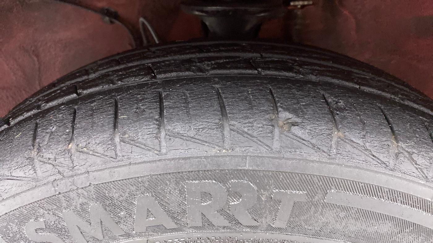 2019 Maruti Alto VXI, Petrol, Manual, 16,903 km, Left Front Tyre Tread