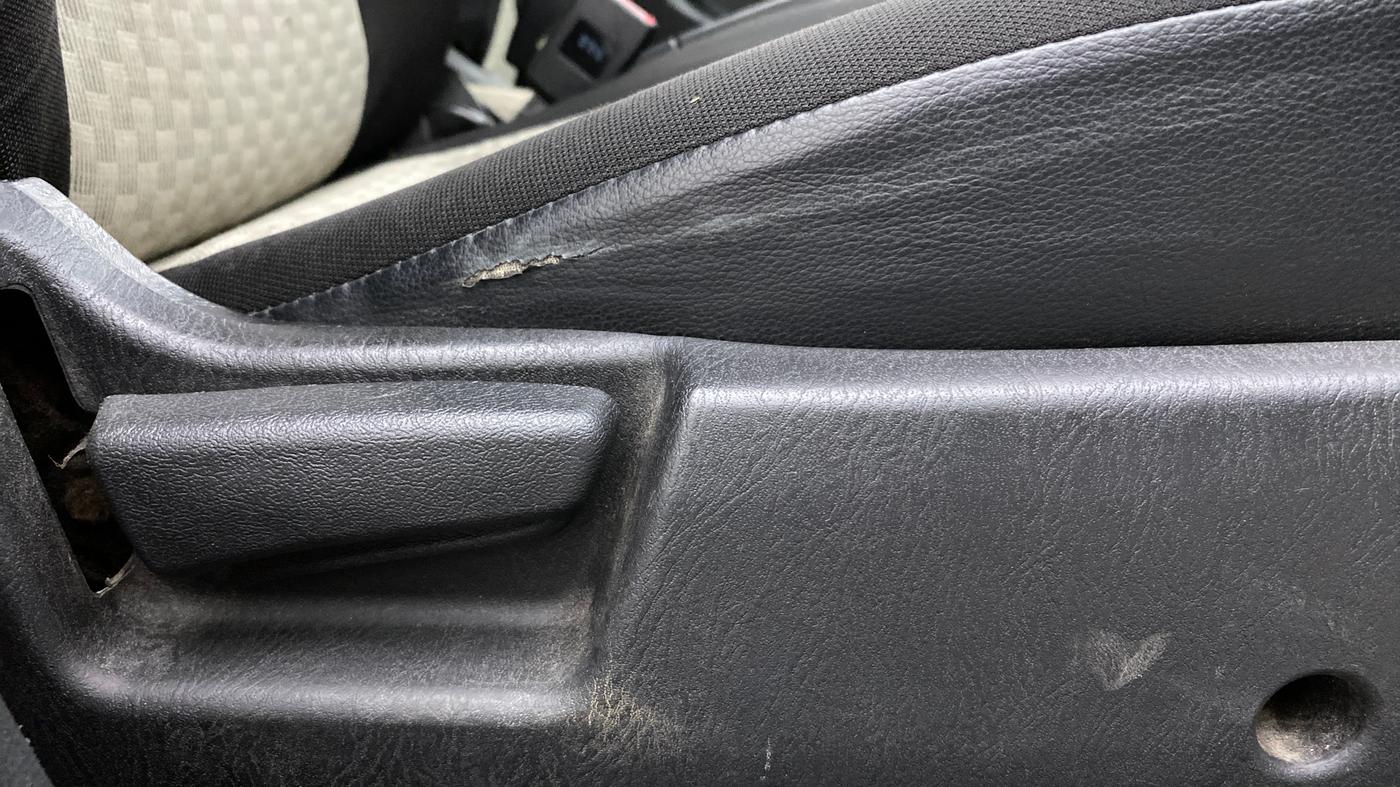 2019 Maruti Alto VXI, Petrol, Manual, 16,903 km, Driver Side Adjustment Panel