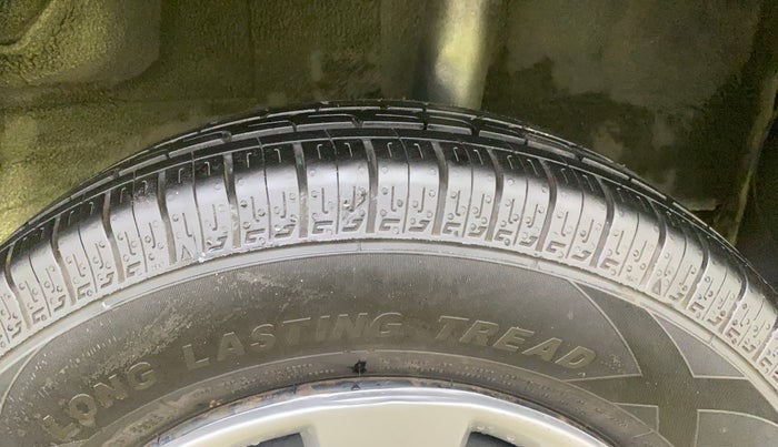 2016 Datsun Redi Go S, Petrol, Manual, 63,222 km, Left Rear Tyre Tread