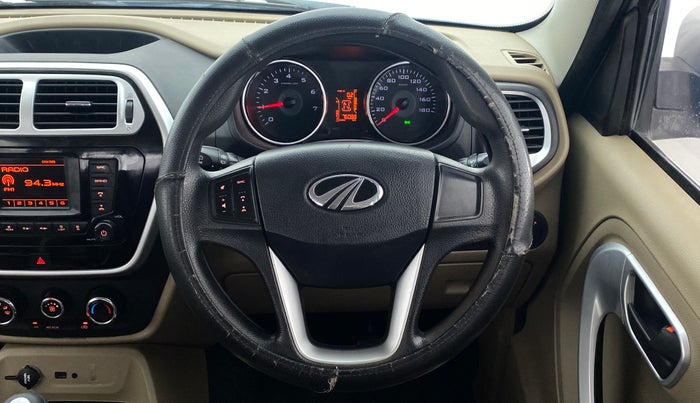 2016 Mahindra TUV300 T8, Diesel, Manual, 76,125 km, Steering Wheel Close Up