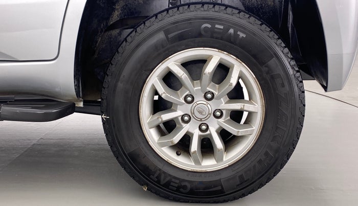 2016 Mahindra TUV300 T8, Diesel, Manual, 76,125 km, Left Rear Wheel