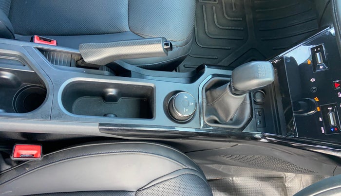 2024 Tata NEXON Creative Plus 1.5 Revotorq 6MT Dark Edition, Diesel, Manual, 35,552 km, Gear Lever