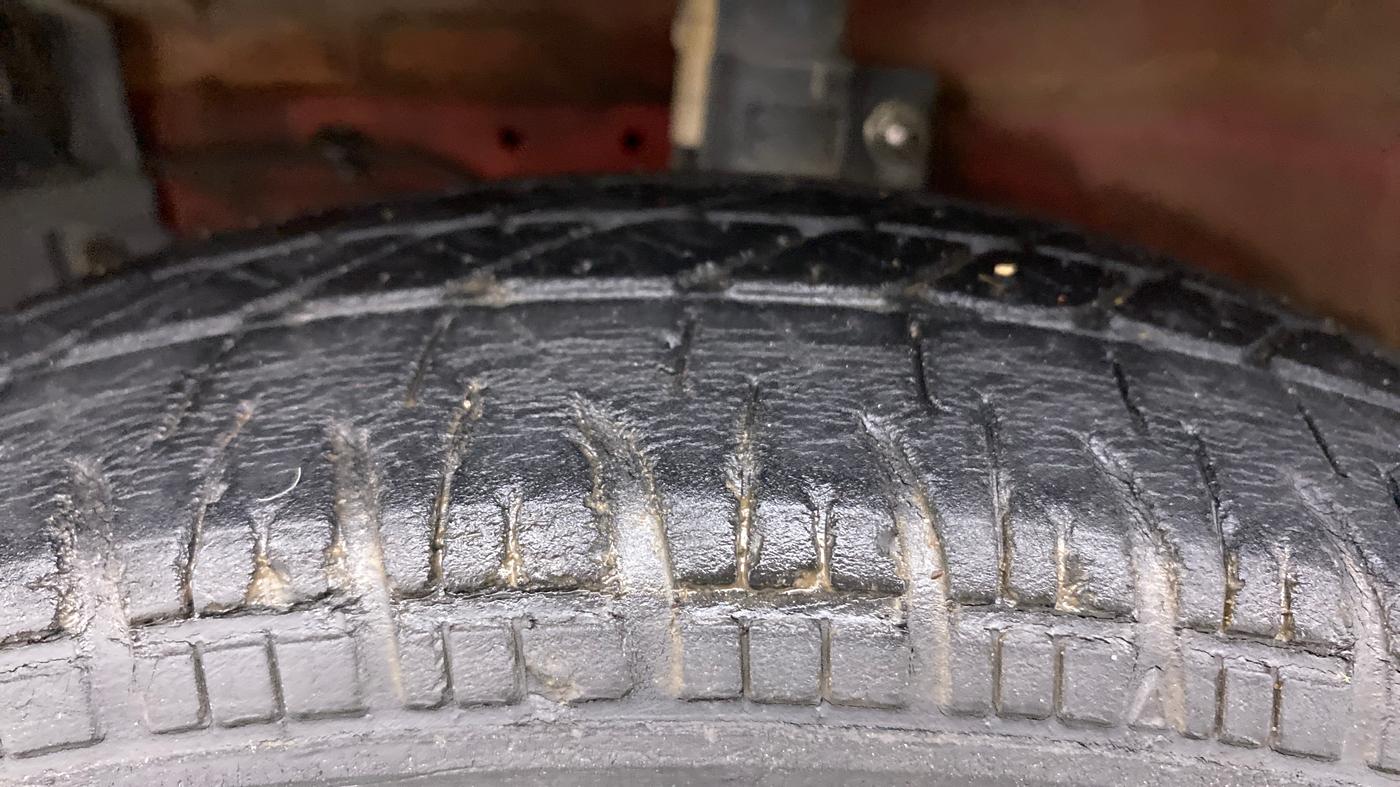 2015 Maruti Swift VDI ABS, Diesel, Manual, 58,522 km, Left Front Tyre Tread