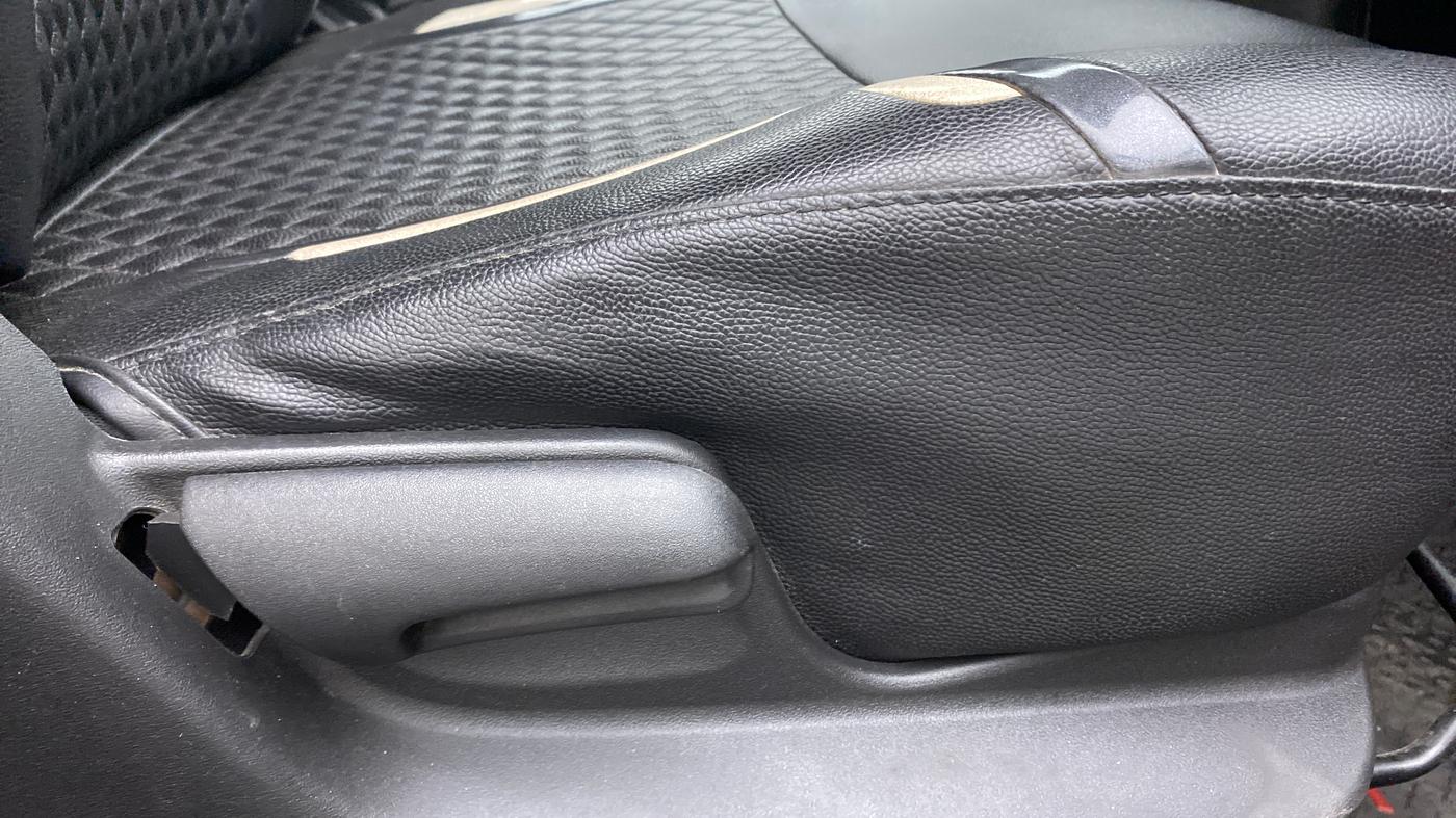 2015 Maruti Swift VDI ABS, Diesel, Manual, 58,522 km, Driver Side Adjustment Panel