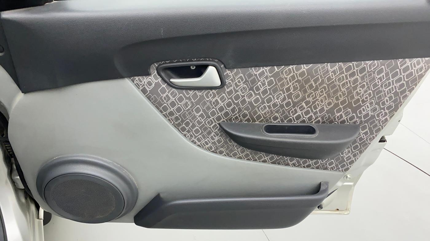 2018 Maruti Alto 800 LXI, CNG, Manual, 36,164 km, Driver Side Door Panels Control