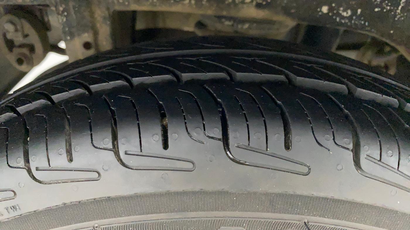 2018 Maruti Alto 800 LXI, CNG, Manual, 36,164 km, Right Rear Tyre Tread