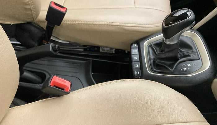 2019 Hyundai NEW SANTRO SPORTZ AMT, Petrol, Automatic, 38,308 km, Gear Lever