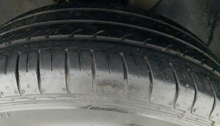2018 Hyundai Elite i20 Magna Executive 1.2, Petrol, Manual, 22,103 km, Right Front Tyre Tread