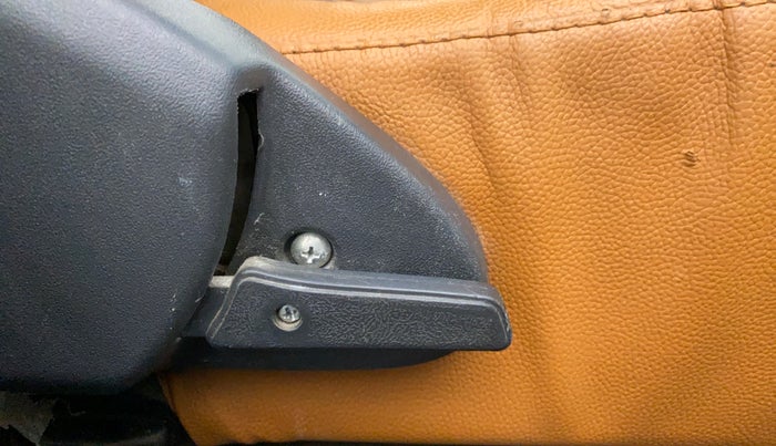 2018 Maruti Alto 800 LXI, Petrol, Manual, 44,075 km, Driver Side Adjustment Panel