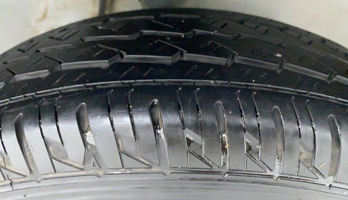 2018 Maruti Alto 800 LXI, Petrol, Manual, 44,075 km, Right Front Tyre Tread