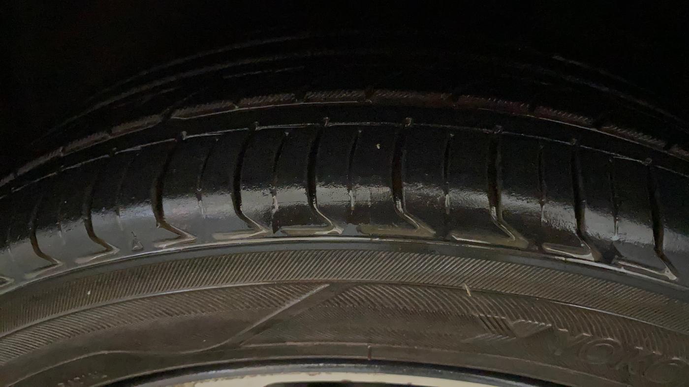 2020 Tata ALTROZ XZ PETROL, Petrol, Manual, 1,04,871 km, Left Front Tyre Tread