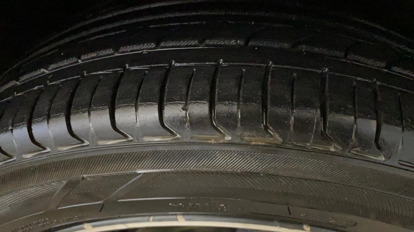 2020 Tata ALTROZ XZ PETROL, Petrol, Manual, 1,04,871 km, Right Front Tyre Tread