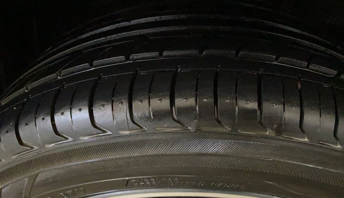 2020 Tata ALTROZ XZ PETROL, Petrol, Manual, 1,05,059 km, Right Rear Tyre Tread