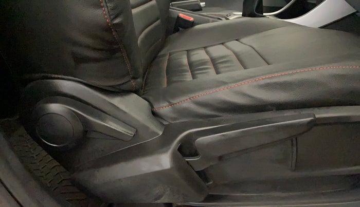 2020 Tata ALTROZ XZ PETROL, Petrol, Manual, 1,05,059 km, Driver Side Adjustment Panel