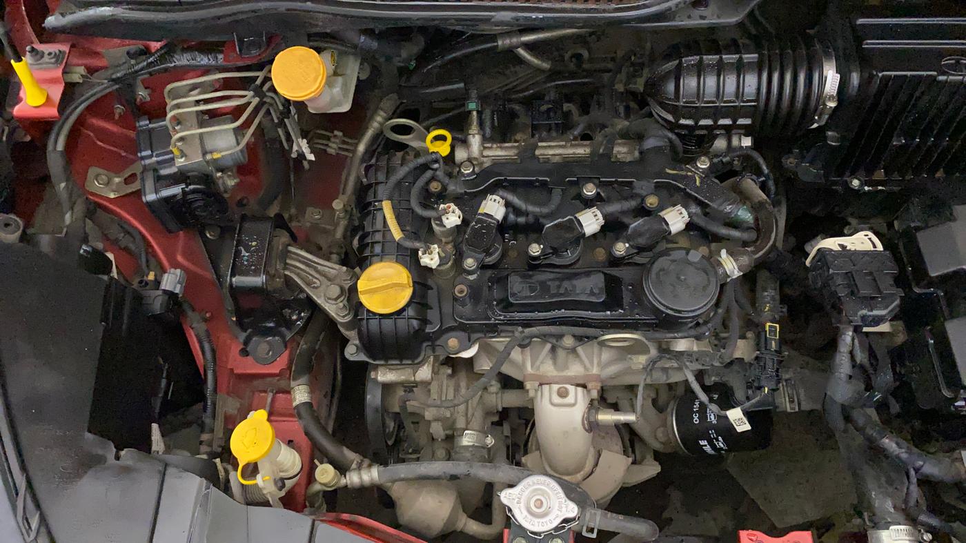 2020 Tata ALTROZ XZ PETROL, Petrol, Manual, 1,04,871 km, Engine View - Right