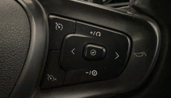 2020 Tata ALTROZ XZ PETROL, Petrol, Manual, 1,05,059 km, Adaptive Cruise Control