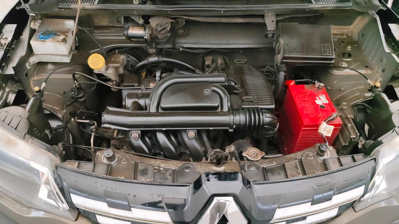 2019 Renault Kwid RXT 1.0 AMT (O), Petrol, Automatic, 33,755 km, Engine View