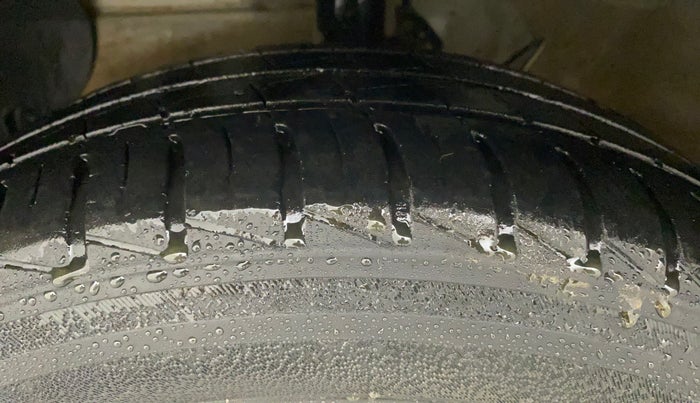 2021 Hyundai AURA S 1.2 CNG, CNG, Manual, 37,737 km, Left Front Tyre Tread
