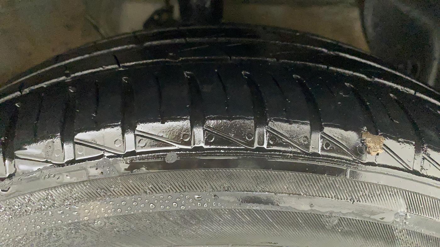 2021 Hyundai AURA S 1.2 CNG, CNG, Manual, 37,737 km, Right Front Tyre Tread