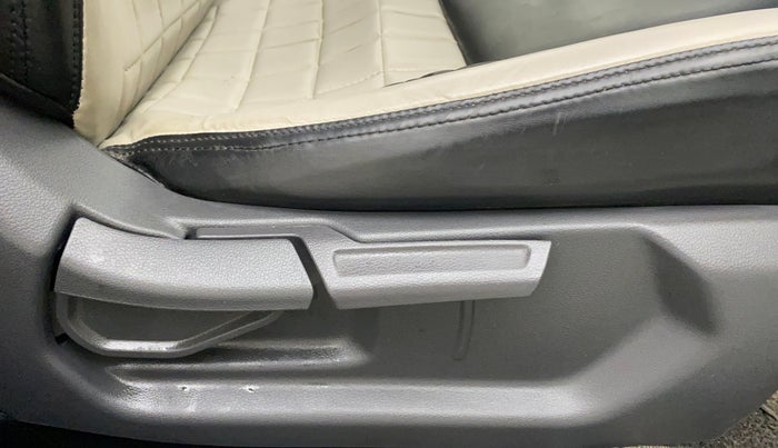 2021 Hyundai AURA S 1.2 CNG, CNG, Manual, 37,737 km, Driver Side Adjustment Panel