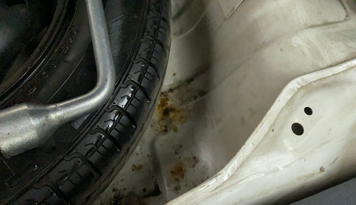 2017 Maruti Alto 800 LXI CNG, CNG, Manual, 72,370 km, Boot floor - Slight discoloration