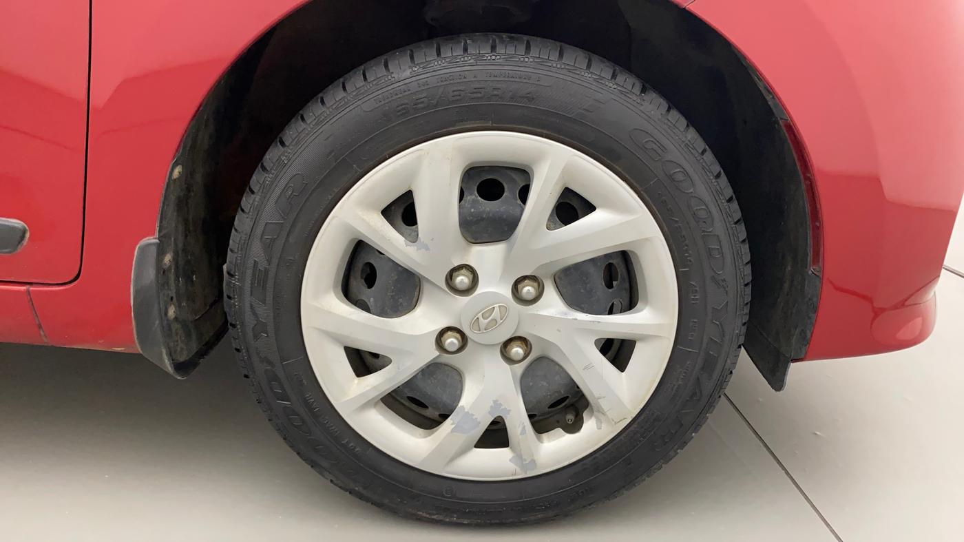 2017 Hyundai Grand i10 SPORTZ (O) 1.2 KAPPA VTVT, Petrol, Manual, 46,286 km, Right Front Wheel
