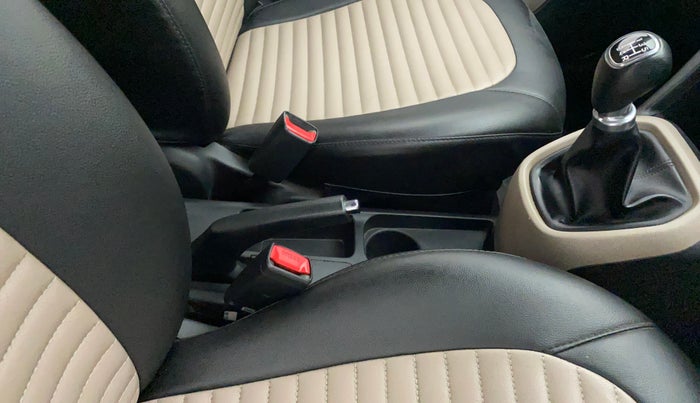 2017 Hyundai Grand i10 SPORTZ (O) 1.2 KAPPA VTVT, Petrol, Manual, 46,286 km, Gear Lever