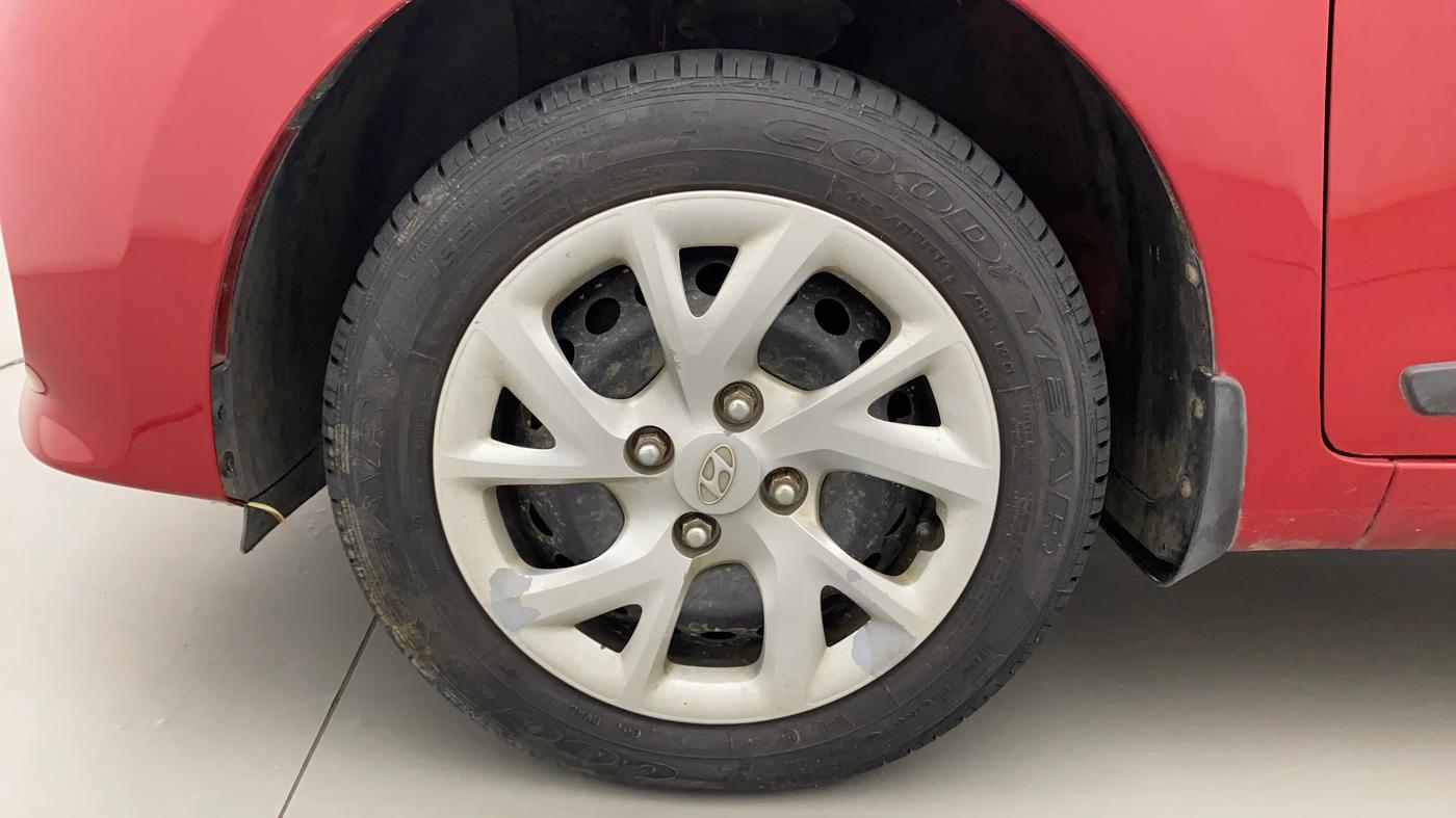 2017 Hyundai Grand i10 SPORTZ (O) 1.2 KAPPA VTVT, Petrol, Manual, 46,286 km, Left Front Wheel