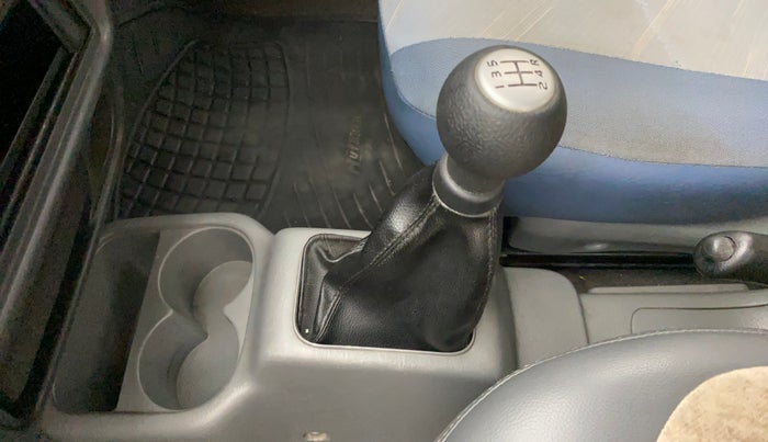 2011 Maruti Alto K10 VXI, Petrol, Manual, 69,606 km, Gear lever - Boot Cover minor damage
