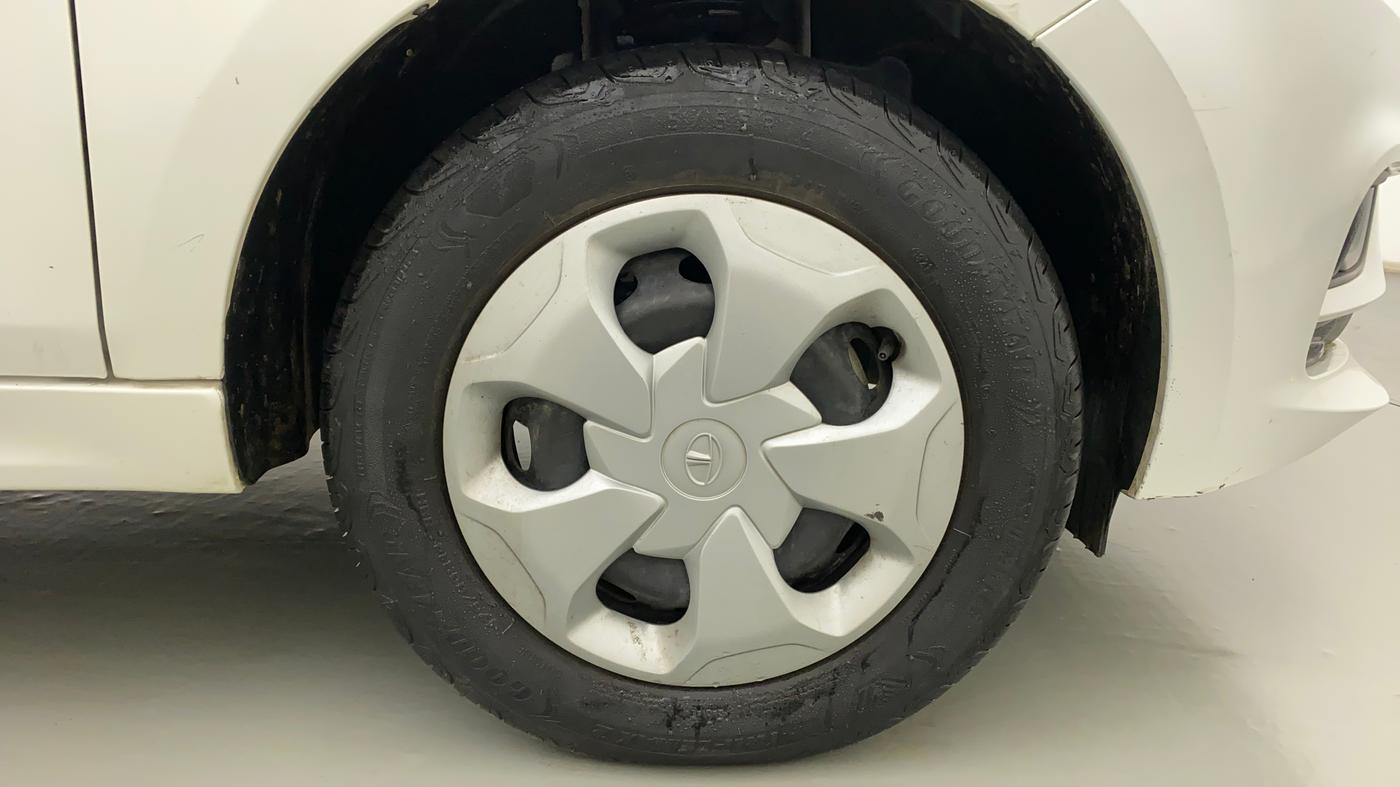 2021 Tata Tiago XT PETROL, Petrol, Manual, 7,605 km, Right Front Wheel