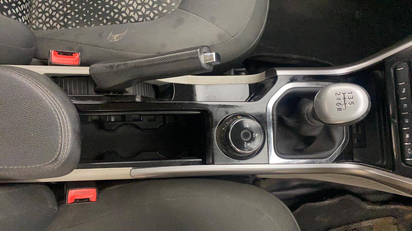 2018 Tata NEXON XZ PLUS PETROL, Petrol, Manual, 78,066 km, Gear Lever