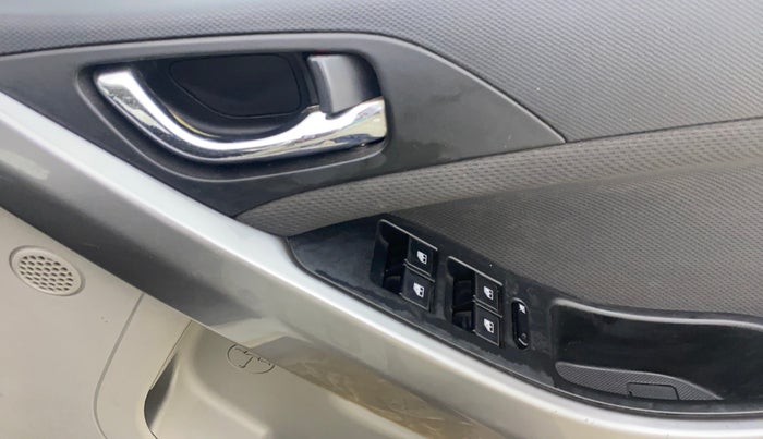 2018 Tata NEXON XZ PLUS PETROL, Petrol, Manual, 78,066 km, Driver Side Door Panels Control