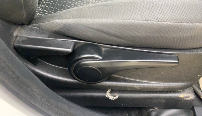 2018 Tata NEXON XZ PLUS PETROL, Petrol, Manual, 78,066 km, Driver Side Adjustment Panel