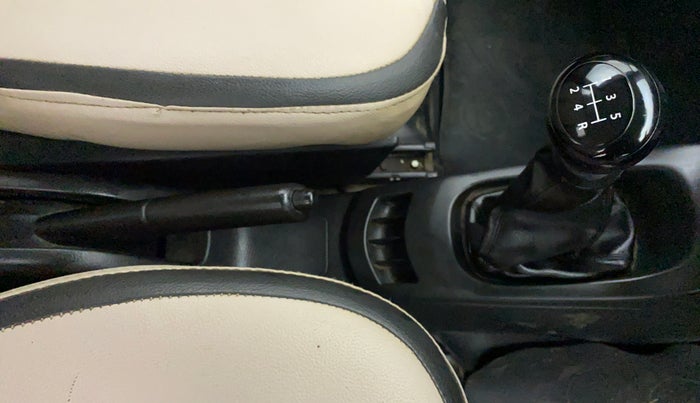 2017 Maruti Wagon R 1.0 LXI CNG, CNG, Manual, 89,038 km, Gear Lever