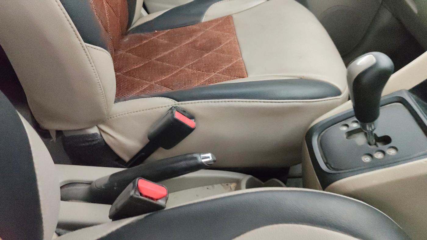 2014 Maruti Celerio VXI AMT, Petrol, Automatic, 56,724 km, Gear Lever