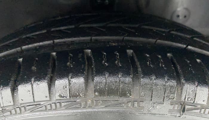2017 Hyundai Eon ERA PLUS (O), Petrol, Manual, 23,479 km, Right Front Tyre Tread