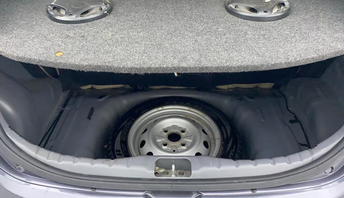 2017 Hyundai Eon ERA PLUS (O), Petrol, Manual, 23,479 km, Boot Inside
