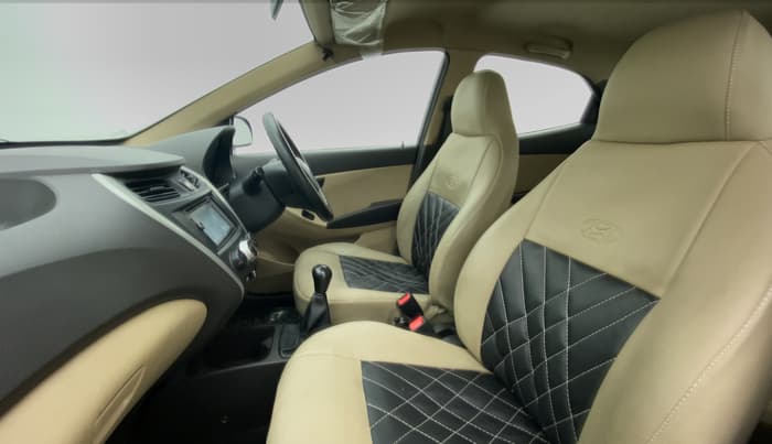 2017 Hyundai Eon ERA PLUS (O), Petrol, Manual, 23,479 km, Right Side Front Door Cabin