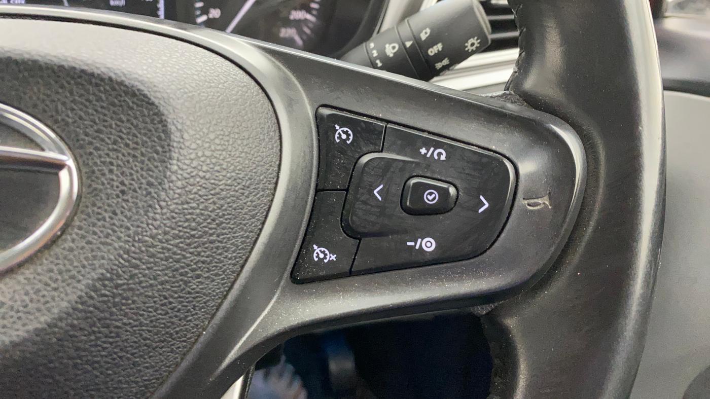 2020 Tata ALTROZ XZ PETROL, Petrol, Manual, 32,192 km, Adaptive Cruise Control